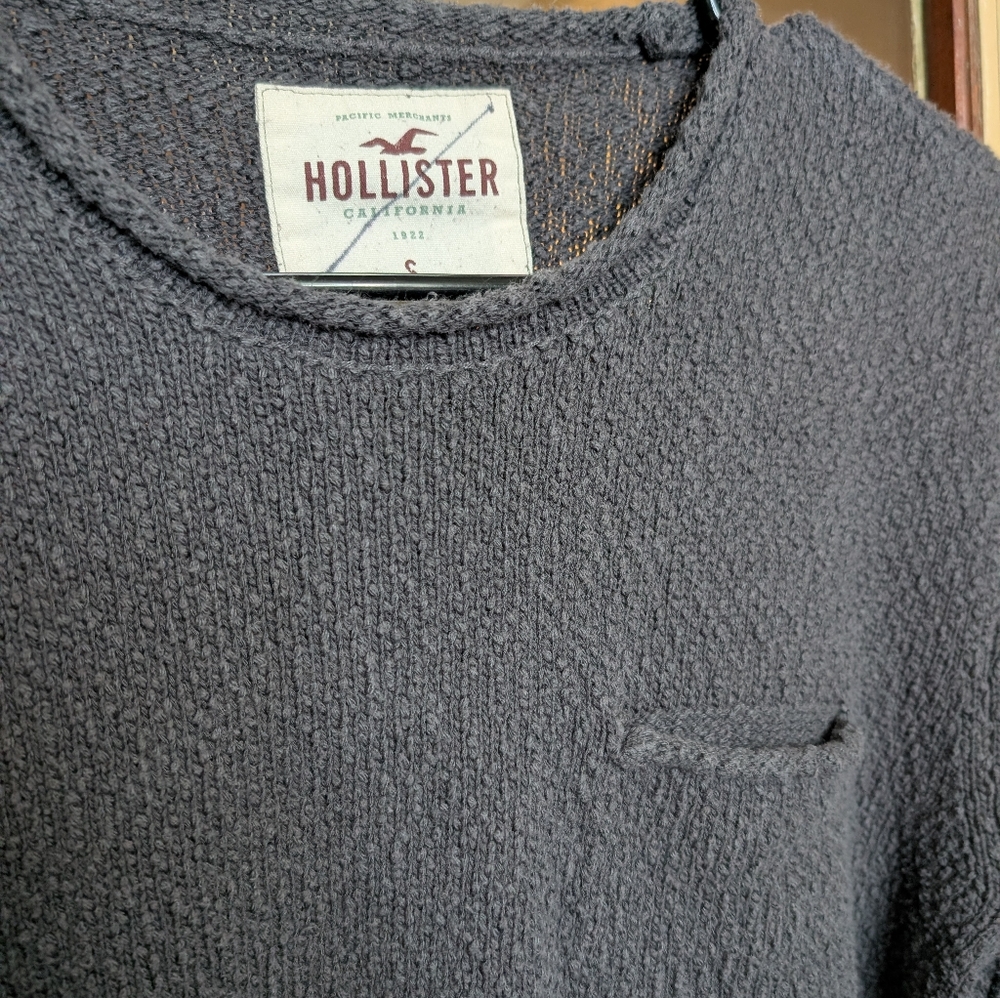 Gray Hollister Lightweight Knit Sweater - Picture 2 of 3